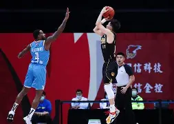 冲刺阶段波尔图调整名单以备德甲；手感冰凉环节打磨；媒体盛赞；纪律约束更严格